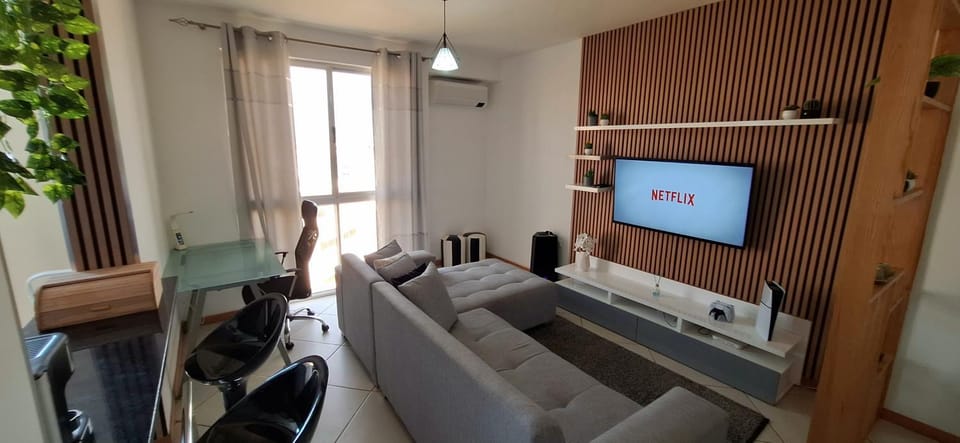 Communal lounge/ TV room, TV and multimedia, Living room, Seating area, Evening entertainment, air conditioner