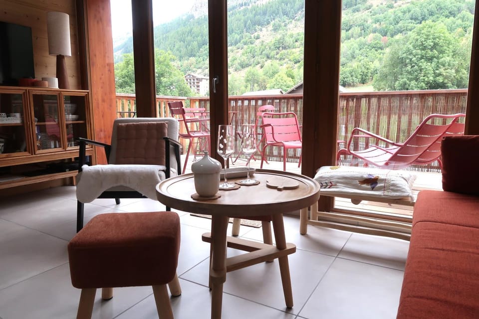 Patio, Natural landscape, Balcony/Terrace, Seating area