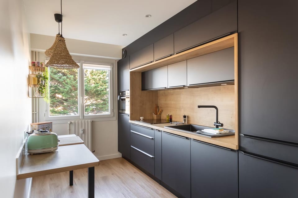Kitchen or kitchenette