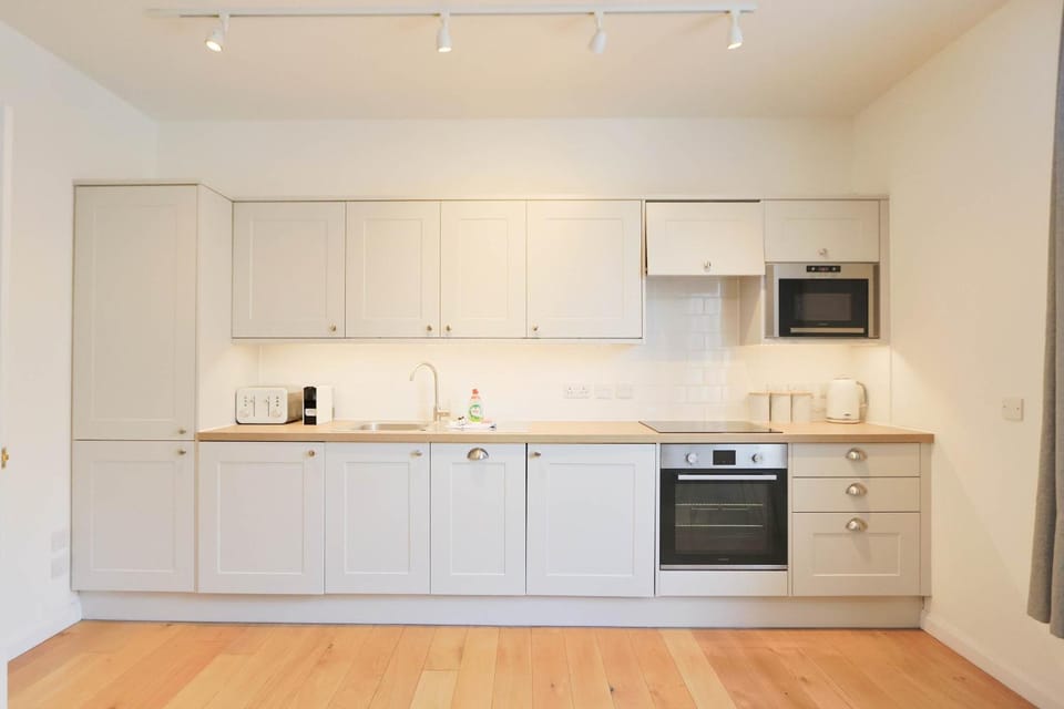 Alma Vale Apartments 1 - Hopewell Apartment in Bristol