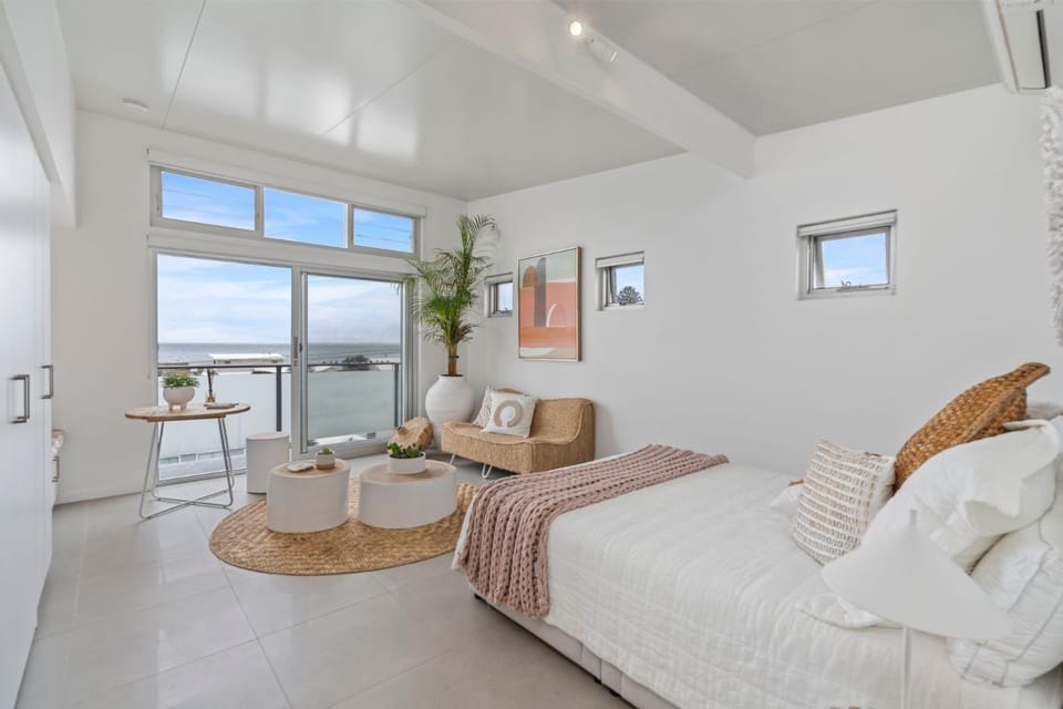 Ray of Sunshine, Wamberal Isyd Apartment in Terrigal