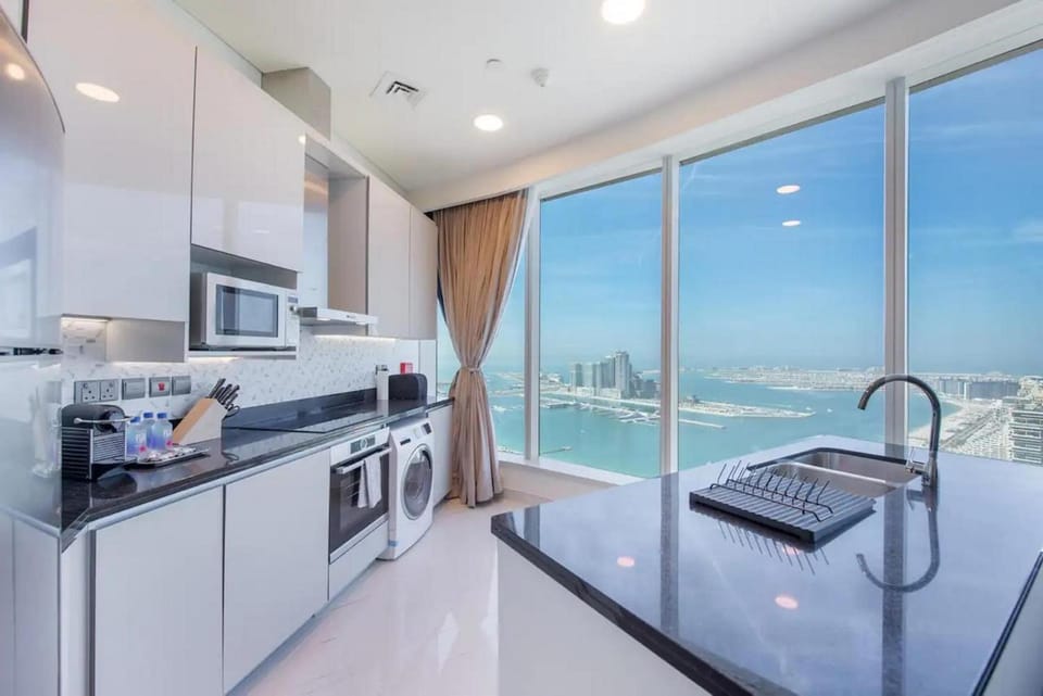 Kitchen or kitchenette, Sea view