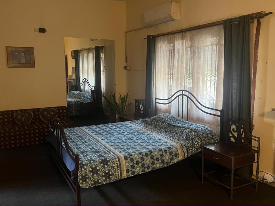 Rooms in Central Rawalpindi Vacation rental in Islamabad