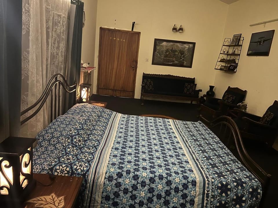 Rooms in Central Rawalpindi Vacation rental in Islamabad