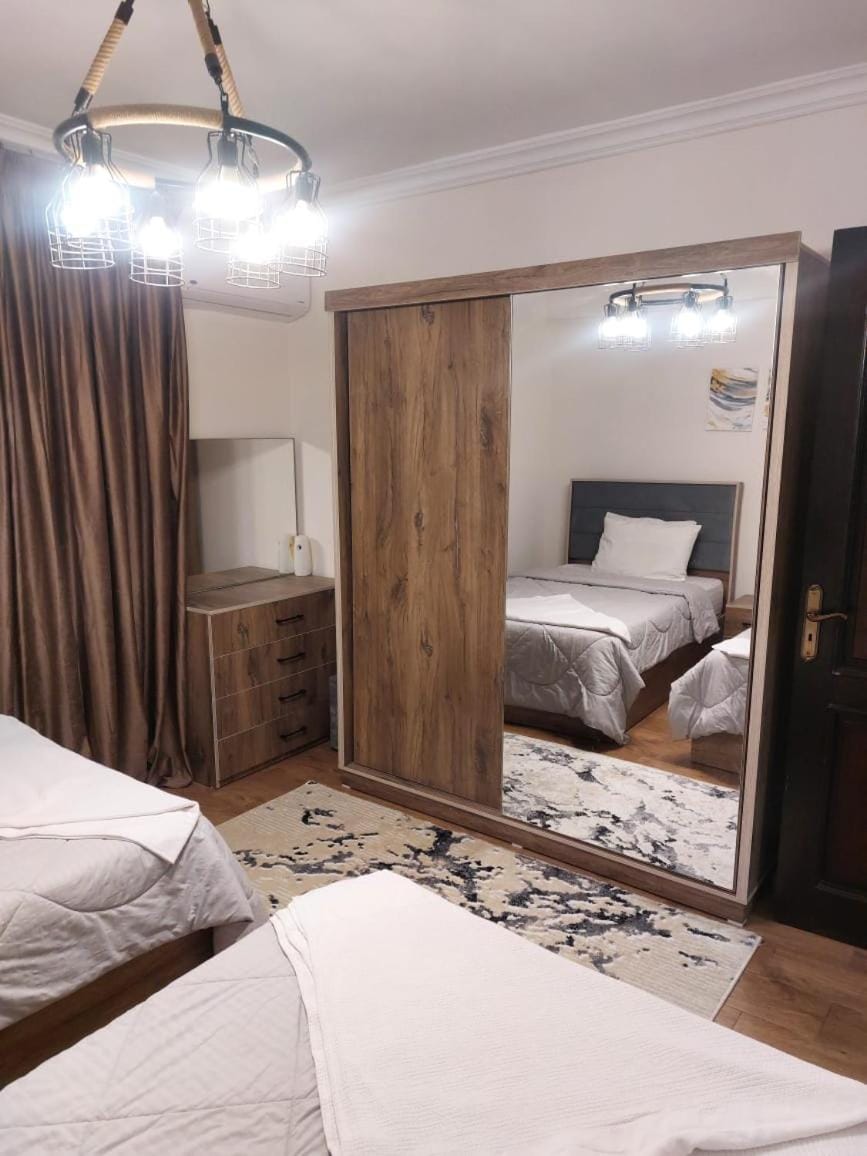 شقه مفروش الترا مودرن بارقى كمبوند بالشيخ زايد Apartment in Egypt