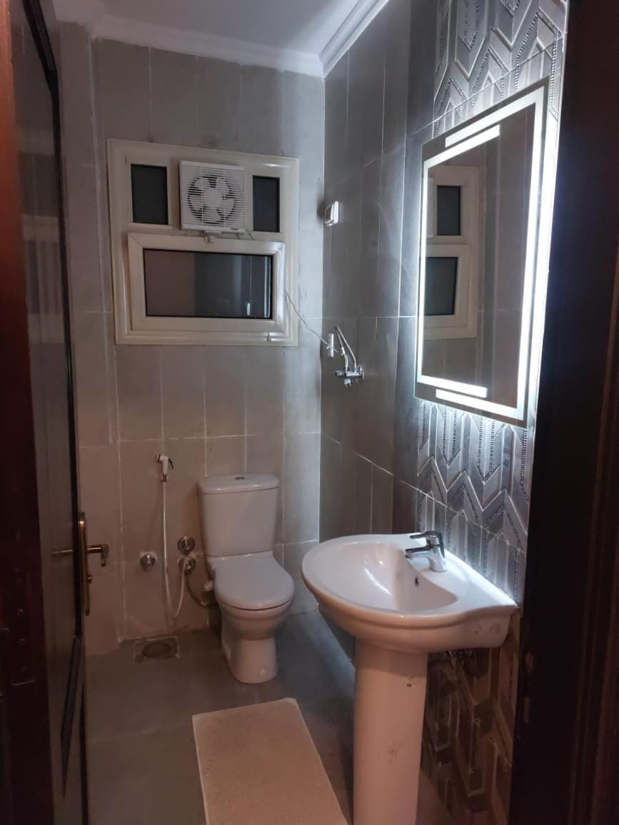 شقه مفروش الترا مودرن بارقى كمبوند بالشيخ زايد Apartment in Egypt