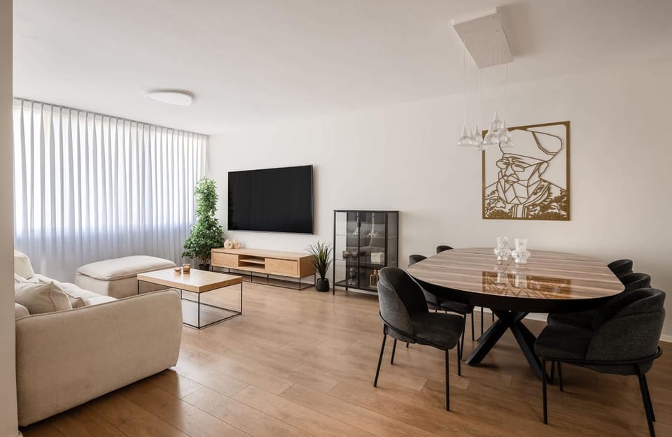 פנינת רעננה Apartment in Center District