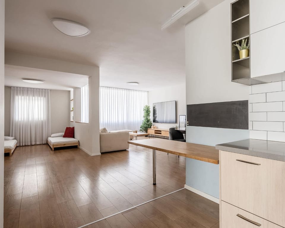 פנינת רעננה Apartment in Center District