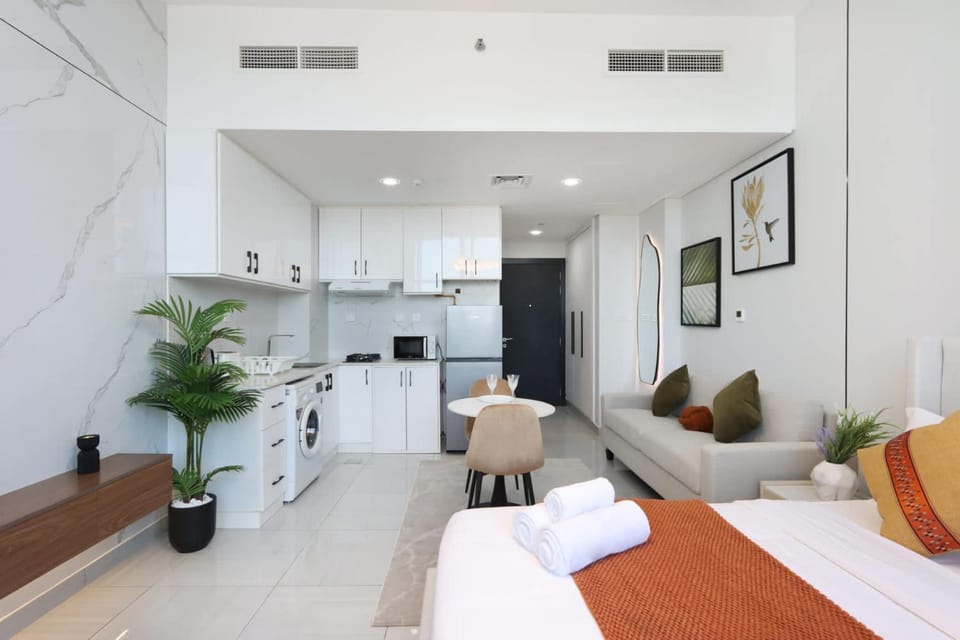Bed, Kitchen or kitchenette, Photo of the whole room
