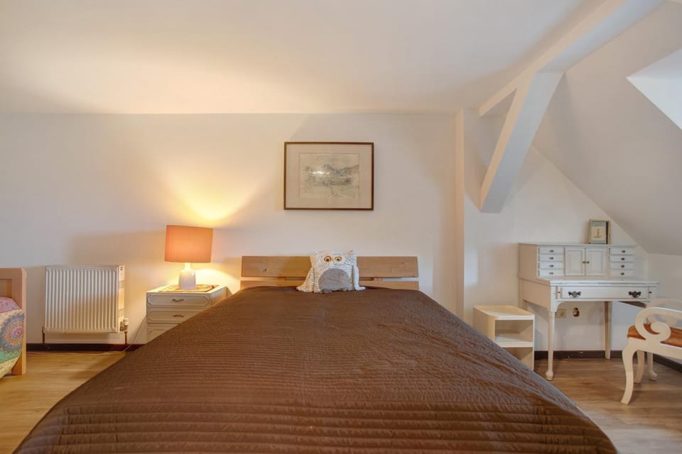 Property building, Living room, Bedroom