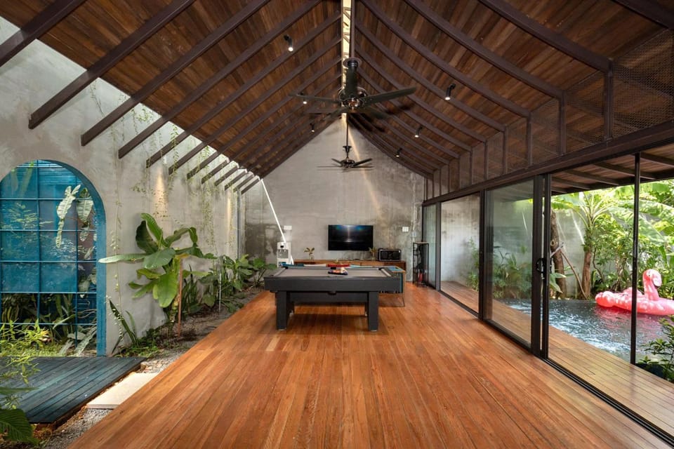 Day, Garden, View (from property/room), Balcony/Terrace, Living room, Seating area, Garden view, Pool view, Swimming pool