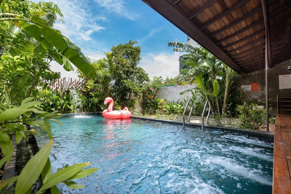 Spring, Day, Natural landscape, Garden, Garden view, Pool view, Swimming pool, Swimming pool
