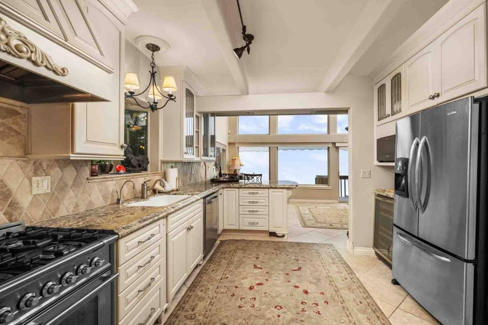 Luxury Ocean Escape House in Lincoln City
