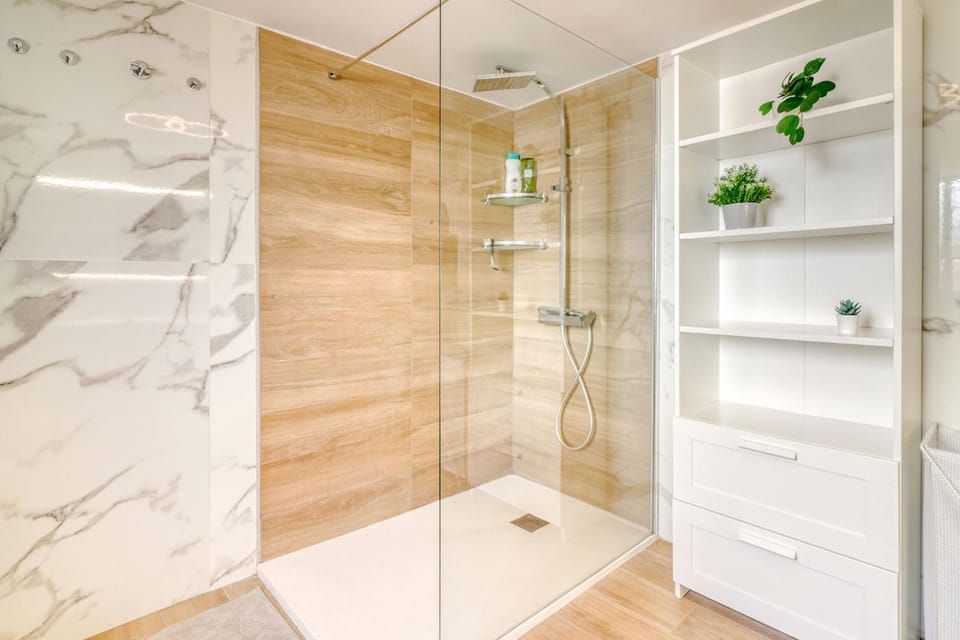 Shower, Bathroom