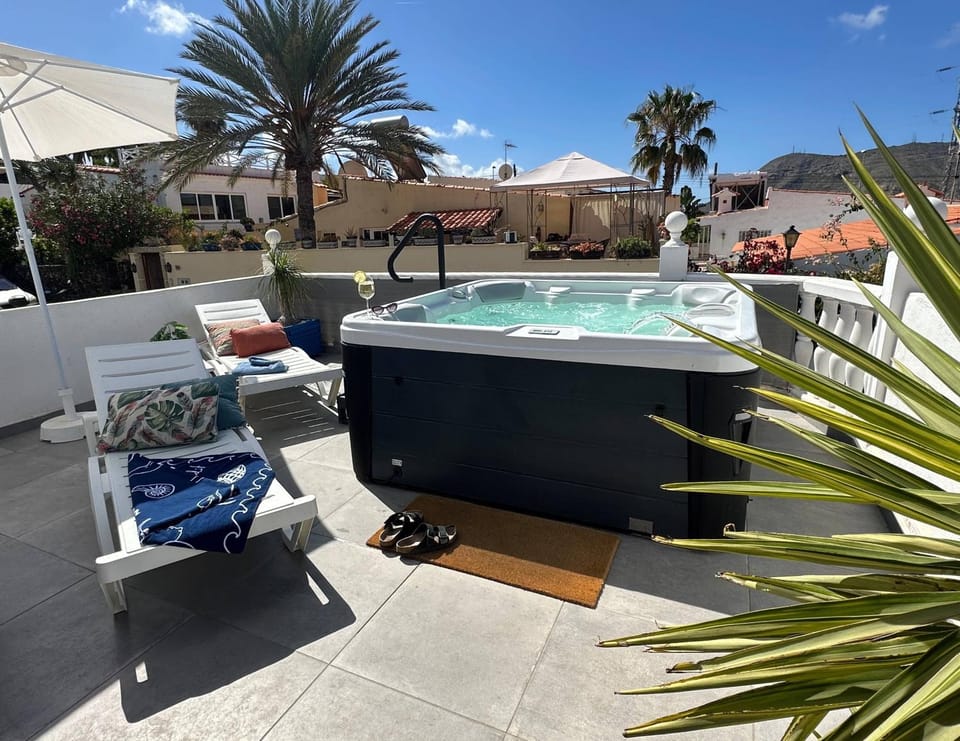 Hot Tub, Balcony/Terrace