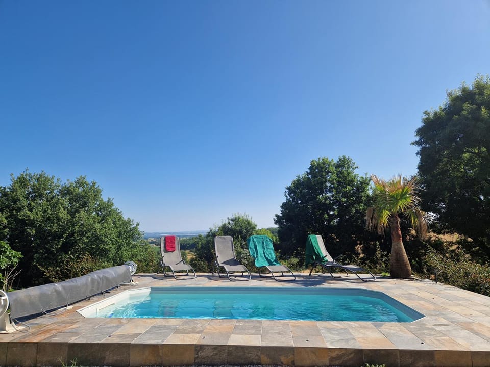 Day, Garden, Garden view, Pool view, Swimming pool, pet friendly, sunbed