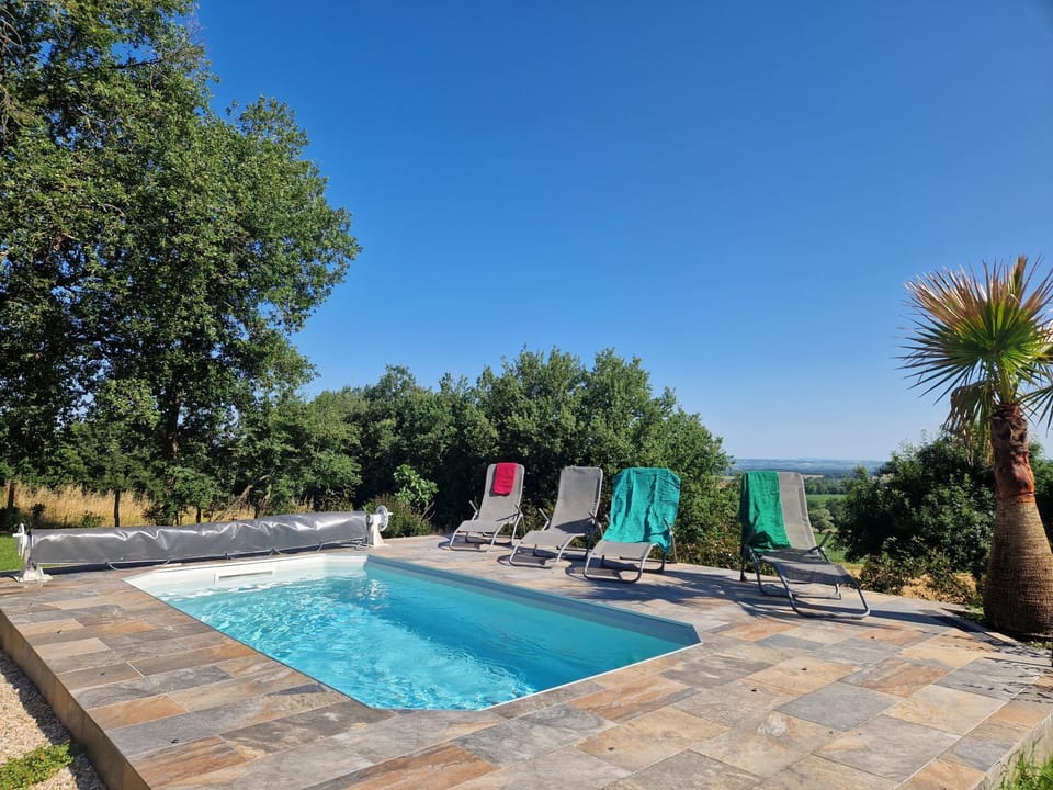 Day, Natural landscape, Garden, Garden view, Pool view, Swimming pool, pet friendly, sunbed