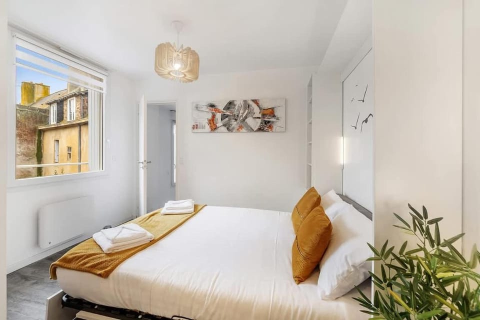 Bed, Bedroom