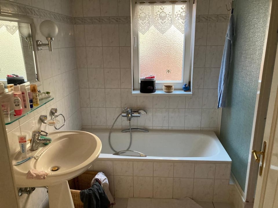 Bathroom, Living room