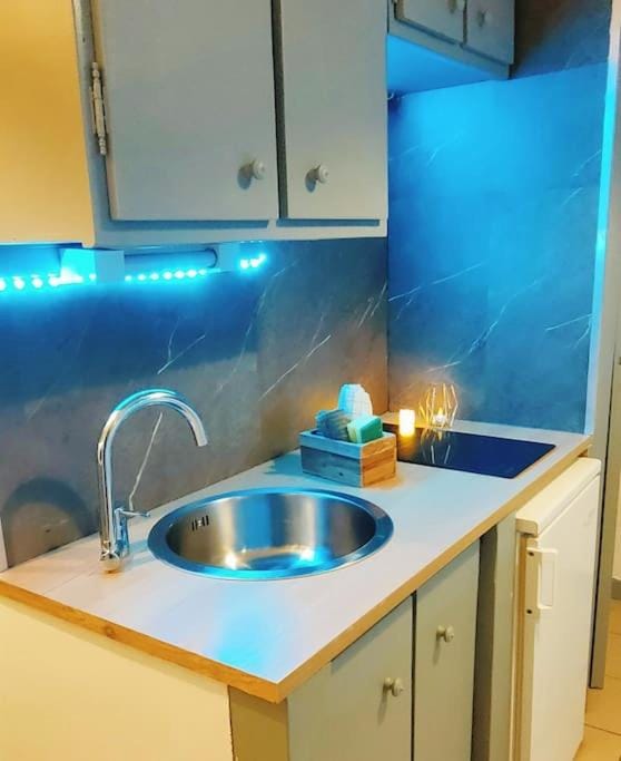 Kitchen or kitchenette, stove