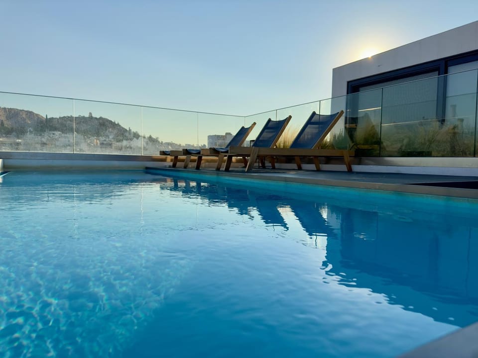 Mountain view, Pool view