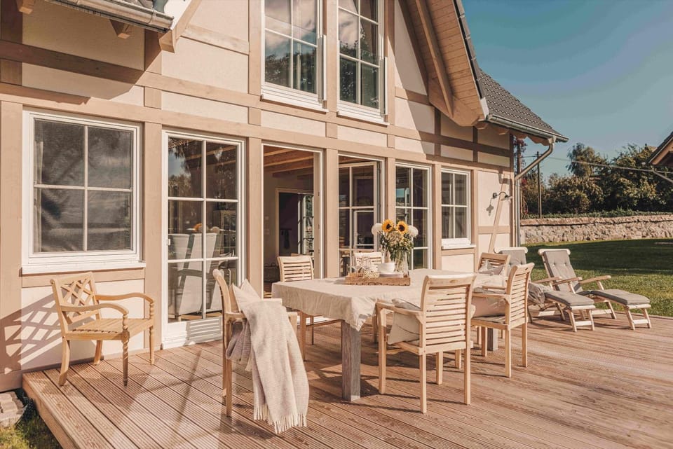 Property building, Balcony/Terrace, Balcony/Terrace