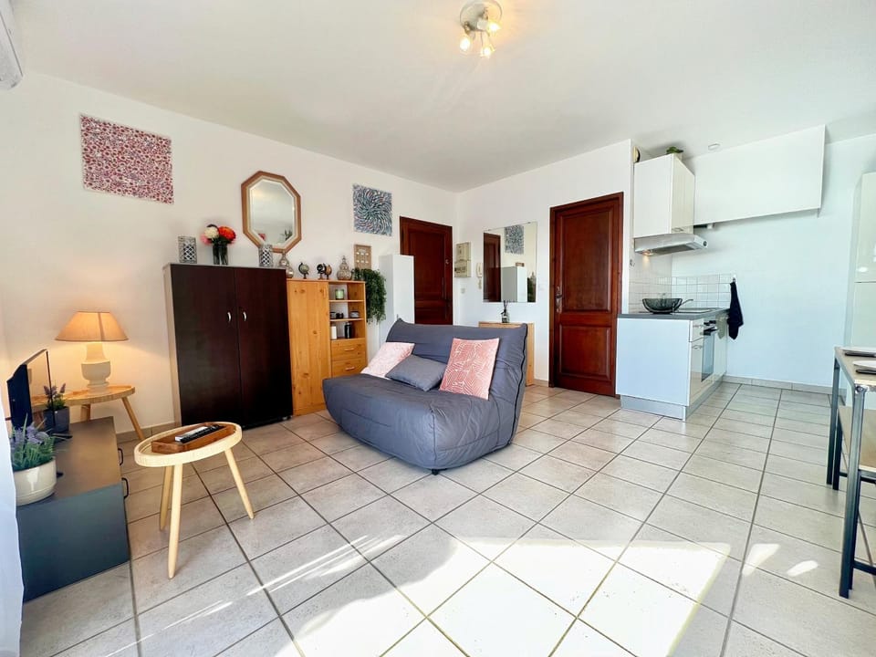 Voile de Mer 1 - Les Pieds dans l'eau, CLIM, Wifi, 2 personnes Apartment in Provence-Alpes-Côte d'Azur