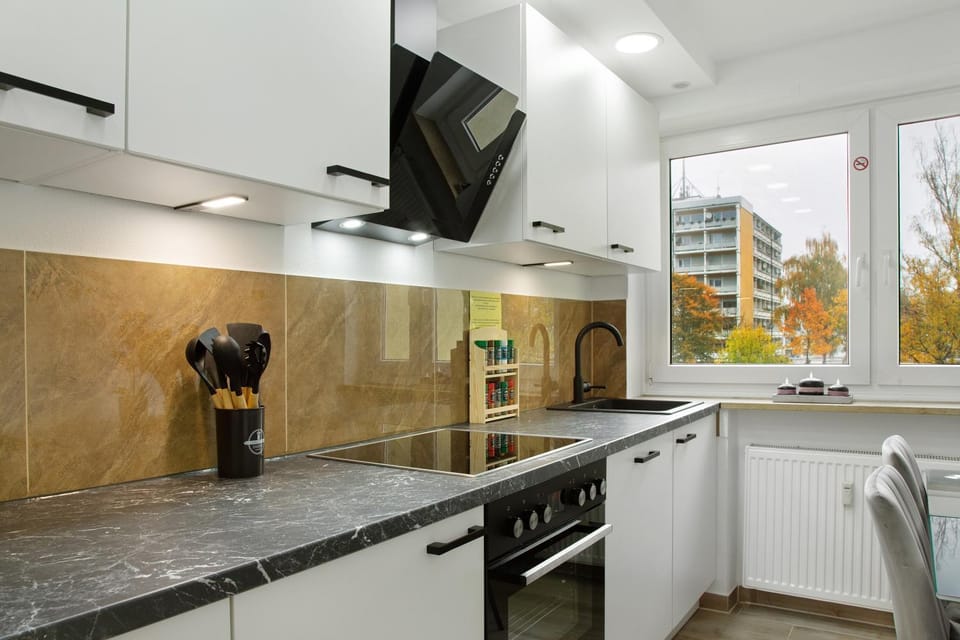 Kitchen or kitchenette, Living room