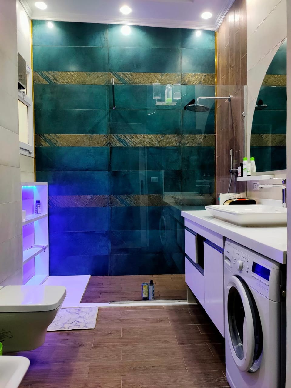Shower, Bathroom, towels, washing machine