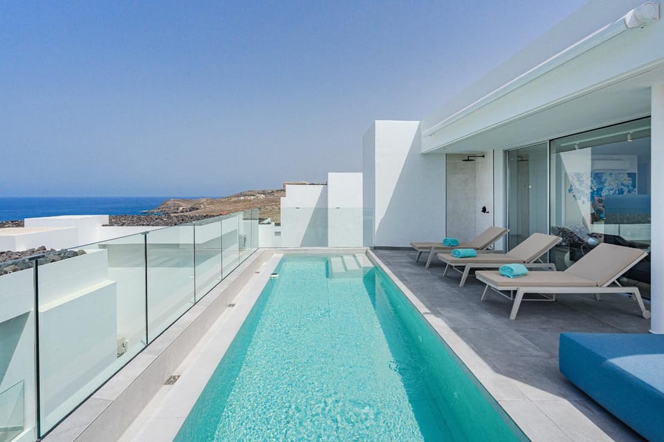 Patio, Day, Natural landscape, View (from property/room), Balcony/Terrace, Living room, Seating area, Pool view, Sea view, Swimming pool, Swimming pool, sunbed