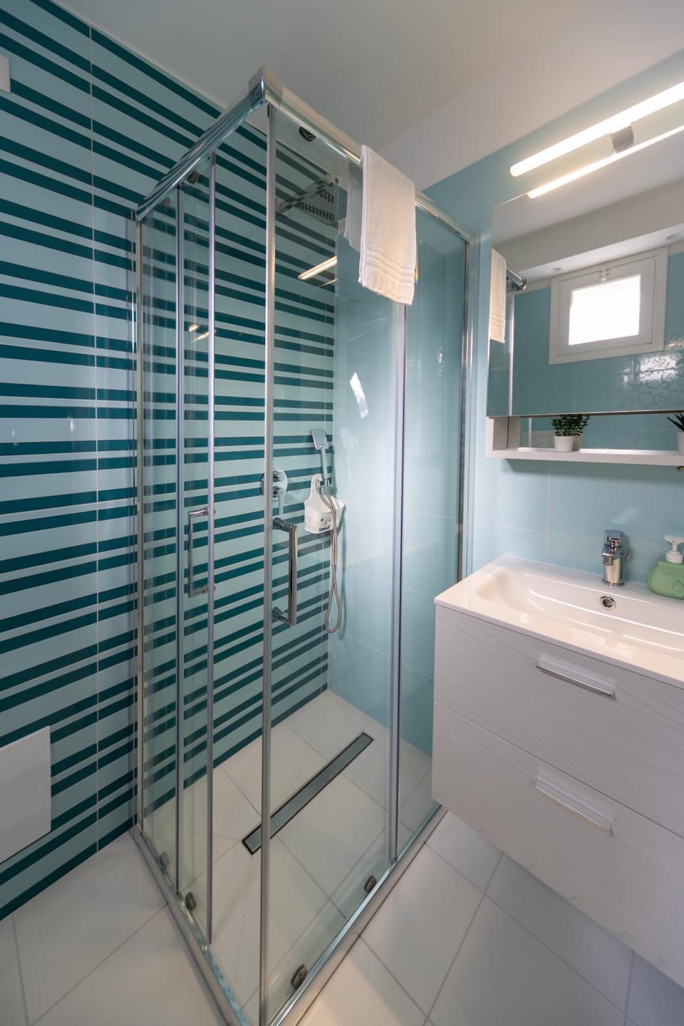 Shower, Bathroom