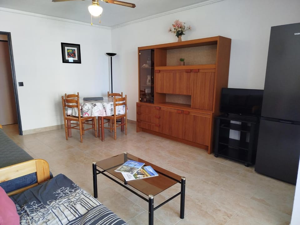 TV and multimedia, Living room, Dining area