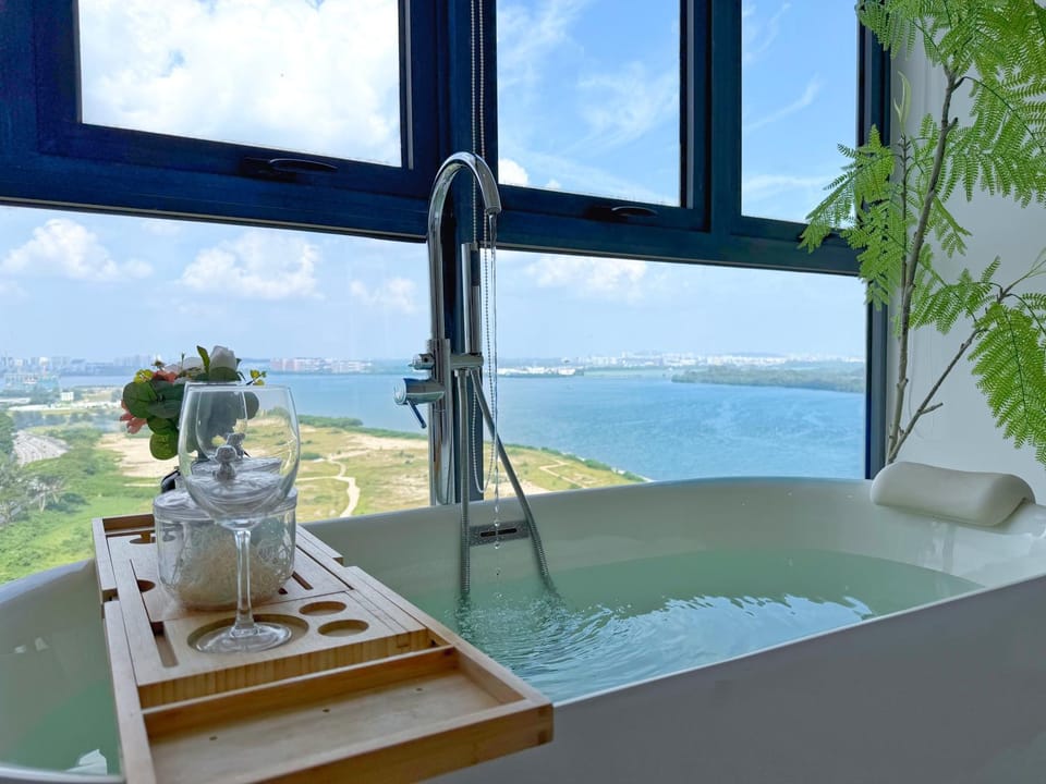 Bedroom, Sea view, Bath