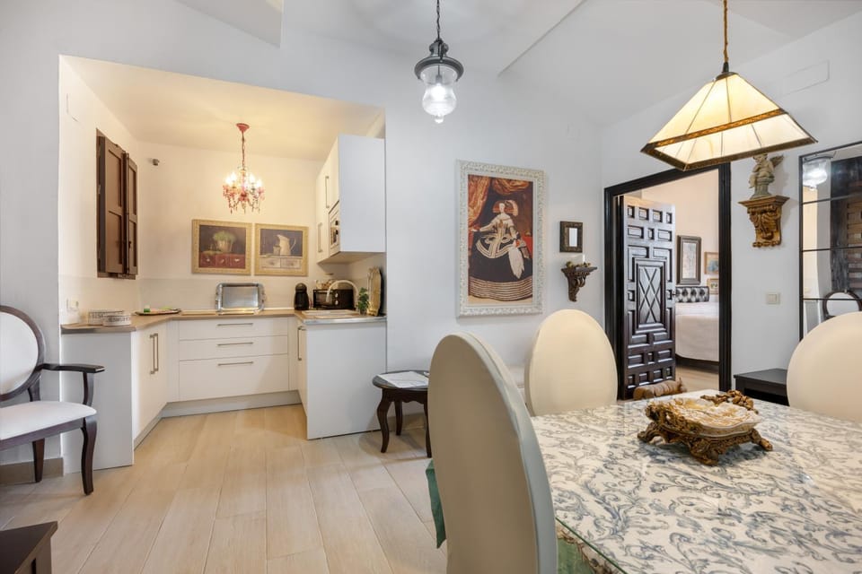 Property building, Kitchen or kitchenette, Living room