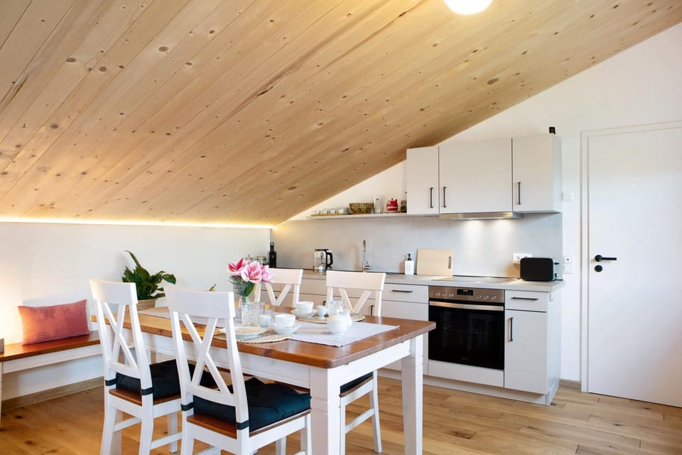 Property building, Kitchen or kitchenette, Living room