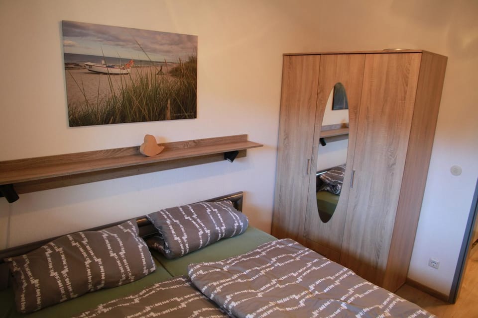 Bed, Bedroom, wardrobe