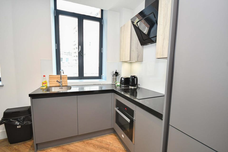 Spacious 2BED Central Manchester Flat w Security Apartment in Salford