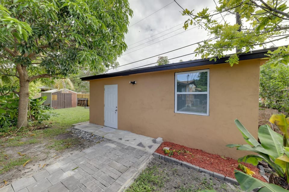 Pet-Friendly Fort Lauderdale Home: 8 Mi to Beach! House in North Lauderdale