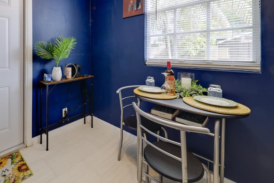 Pet-Friendly Fort Lauderdale Home: 8 Mi to Beach! House in North Lauderdale