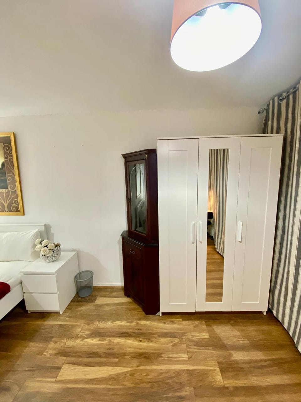 Bedroom, wardrobe