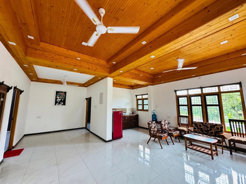 Avanthika Holiday INN House in Sri Lanka