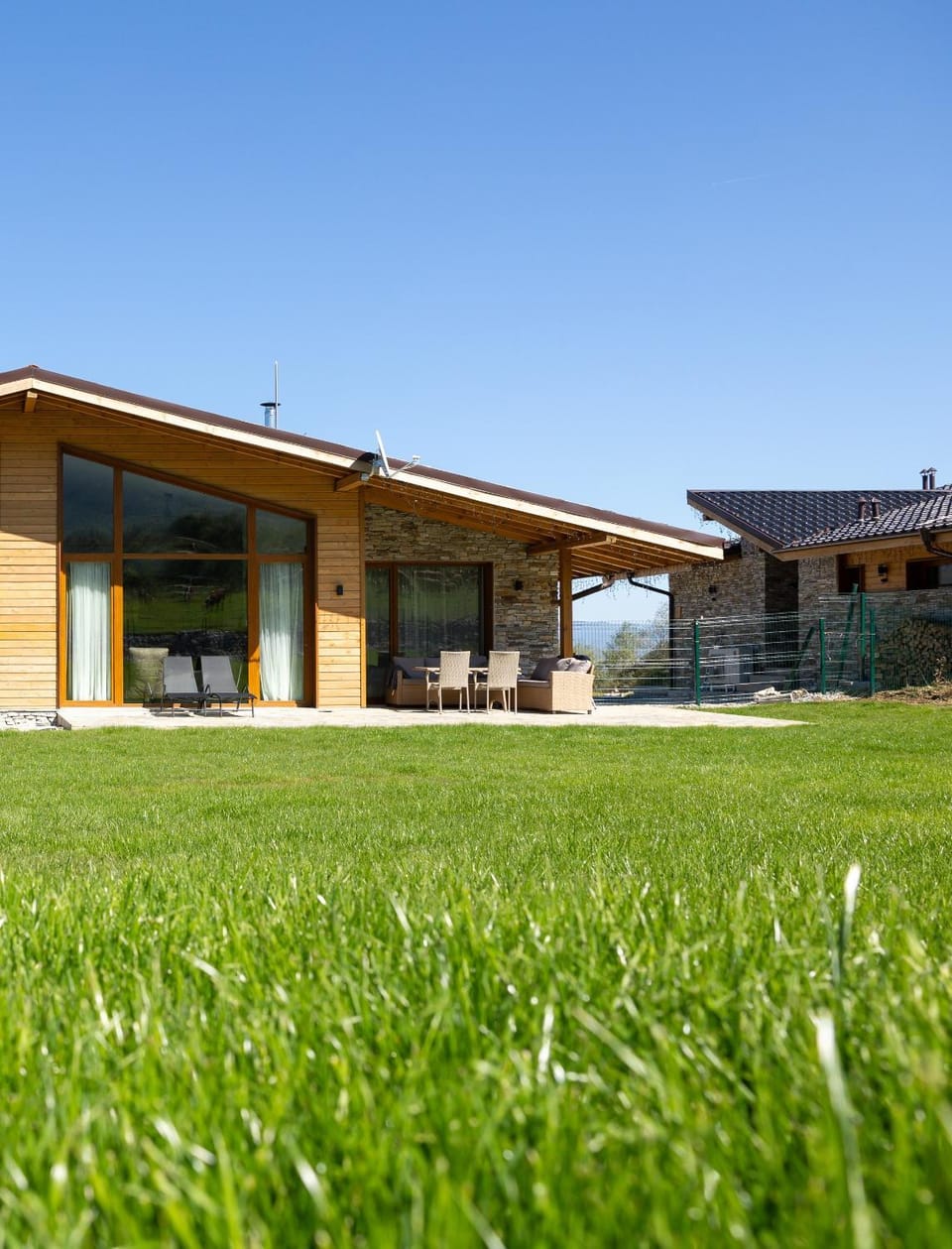 Property building, Spring, Garden, Garden view