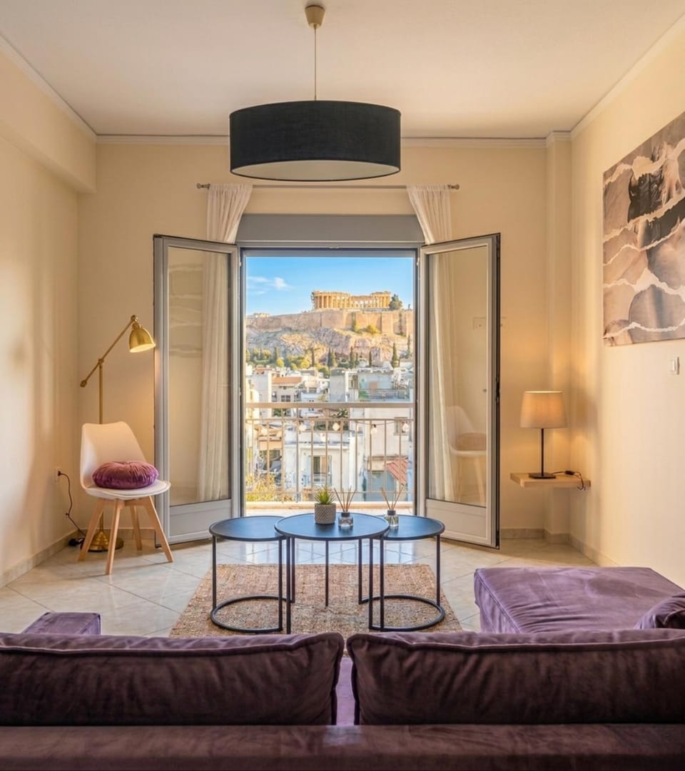 View (from property/room), Balcony/Terrace, Living room, Seating area, Landmark view