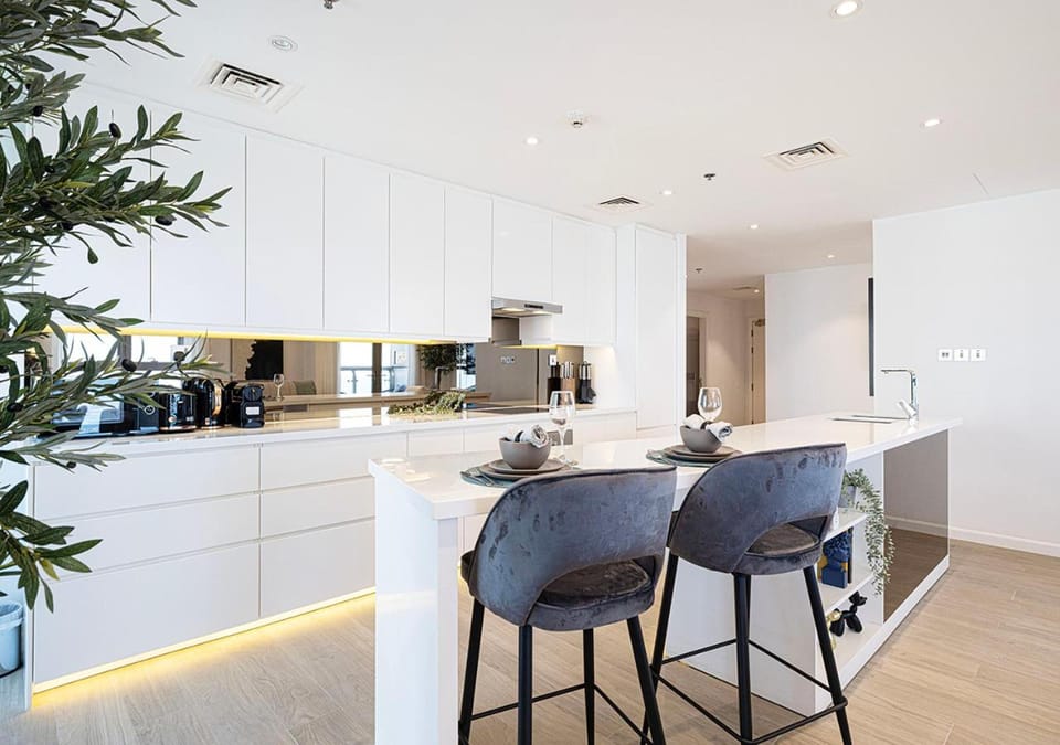 Kitchen or kitchenette, Seating area, Dining area, pet friendly, stove