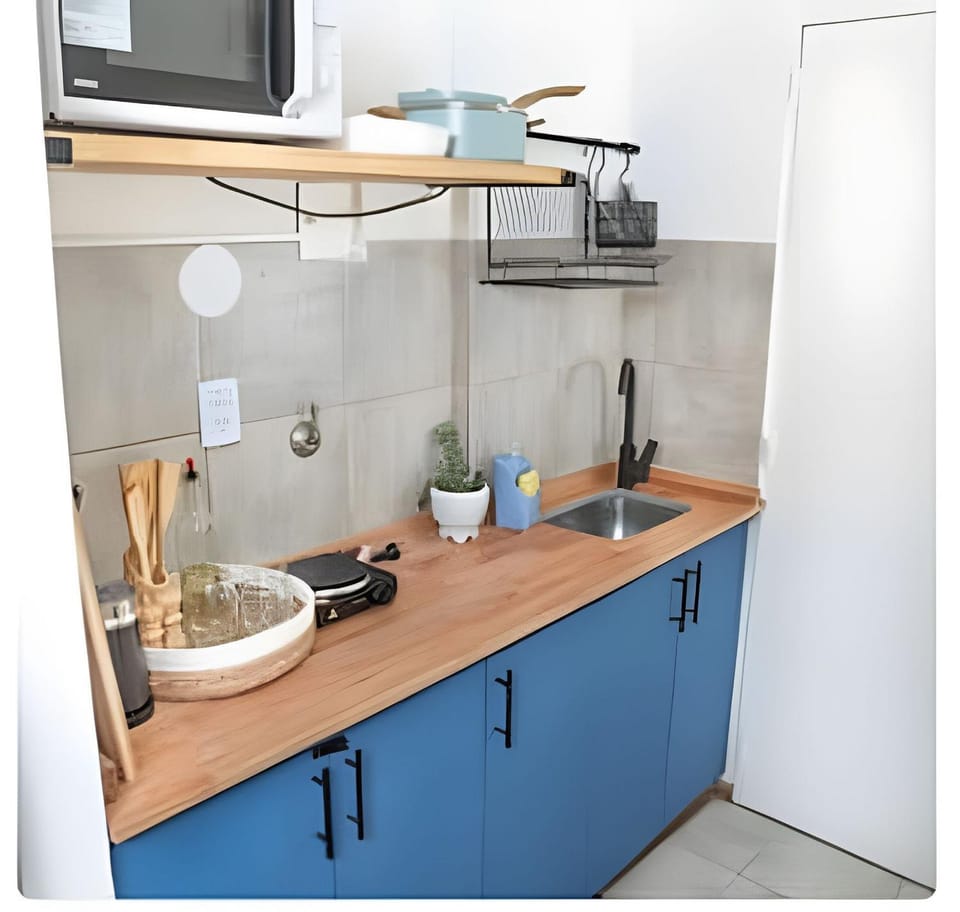 Kitchen or kitchenette, stove