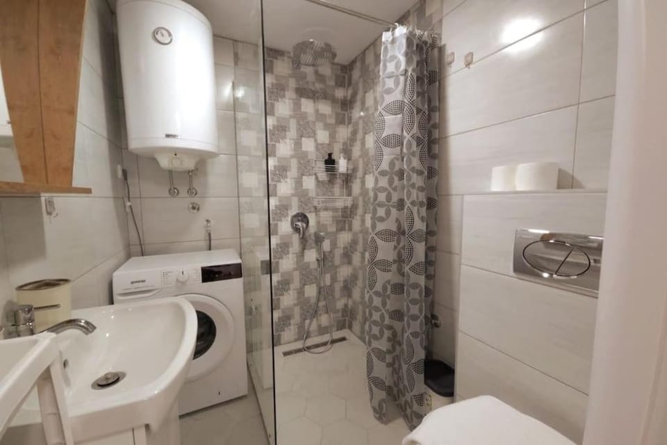 Shower, Bathroom, washing machine