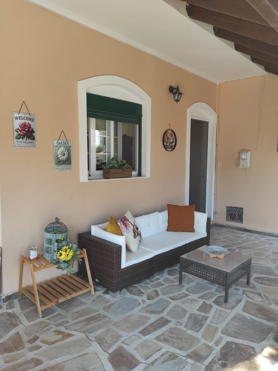 Joanna Studio House in Icaria