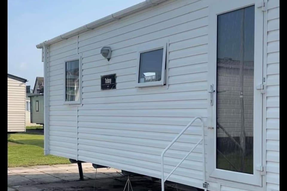 Whitehouse Leisure Park Campground/ 
RV Resort in Towyn