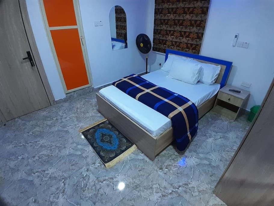 Beautiful 3 bedrooms apartment TV in all rooms Apartment in Lagos