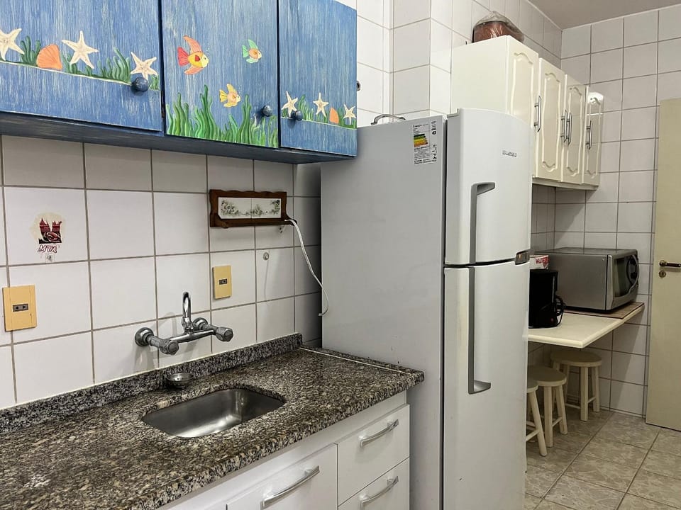 Kitchen or kitchenette, oven, stove